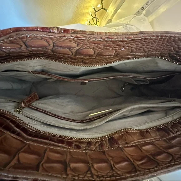 Elegant Brahmin Crocodile-Embossed Tote Bag - Picture 11 of 12